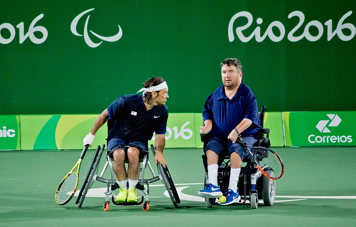 Tennis en fauteuil roulant — Wikipédia