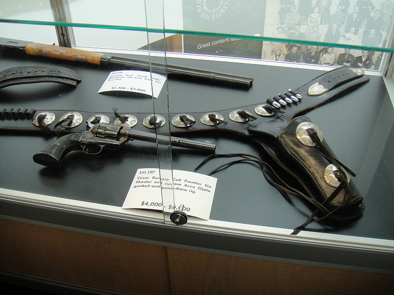 File:Debbie Reynolds Auction - Cesar Romero Colt Frontier Six Shooter and custom Arvo Ojala gunbelt and quick-draw rig.jpg