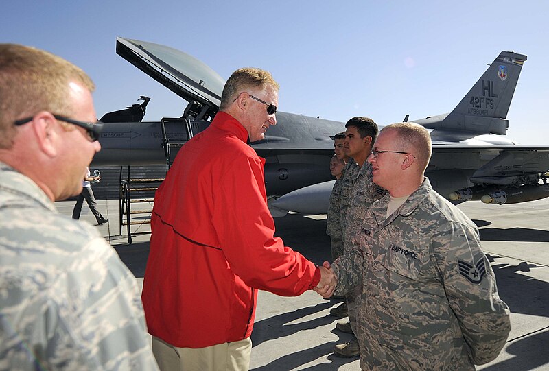 File:Deputy Secretary of Defense William J. Lynn III talks with airmen of 455th Air Expeditionary Wing at Bagram Air Base Sep 10 2009.jpg