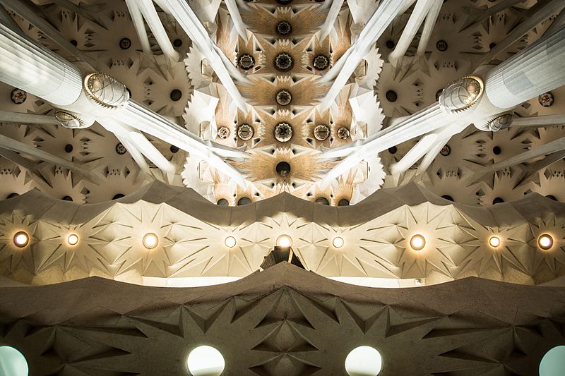 File:DetailCeilingSagradaFamilia.jpg