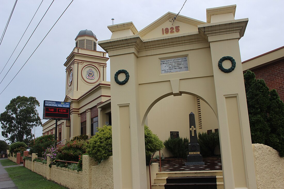 File:Dungog War Memorial.JPG