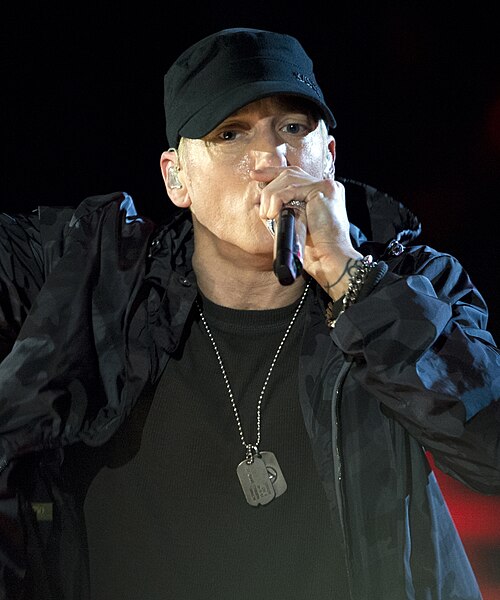 The first artist to win Video of the Year twice is Eminem, in 2000 for "The Real Slim Shady" and in 2002 for "Without Me".