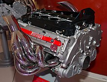 Tipo 051 engine. Ferrari 051 engine front Museo Ferrari.jpg