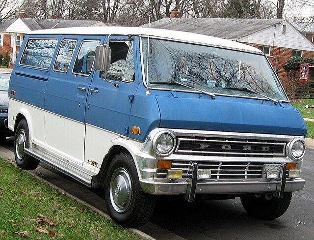 1972–1974 Ford Club Wagon