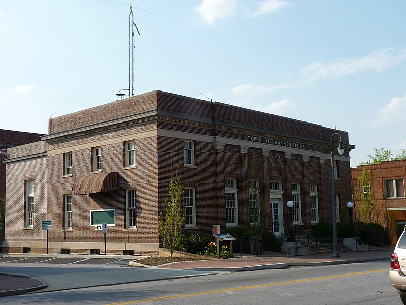 File:Former US Post Office Building - Waynesville, NC.jpg