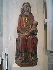 Anna själv tredje, träskulptur från 1300-talet.