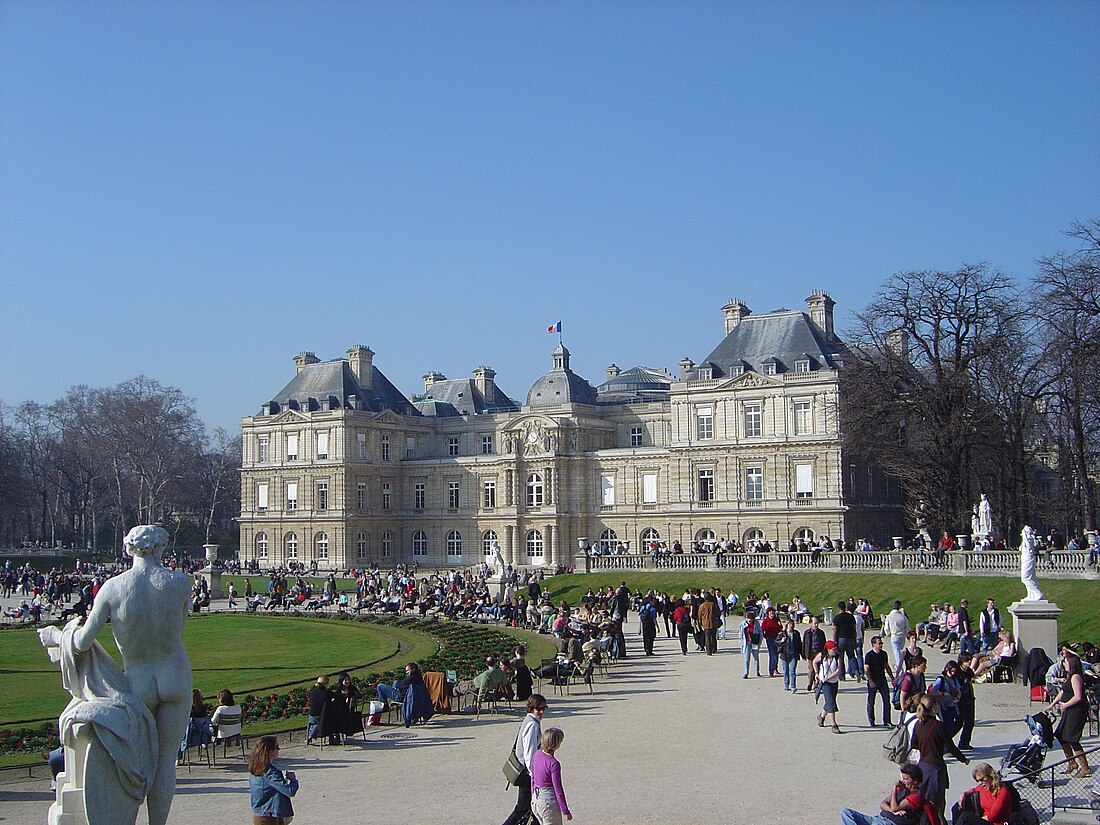 File:French Senate seen from Luxembourg Gardens dsc00746.jpg