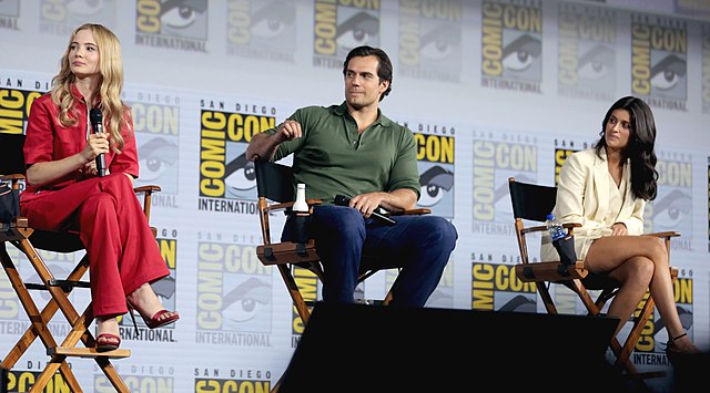 Freya Allan, Henry Cavill and Anya Chalotra at the 2019 San Diego Convention for The Witcher