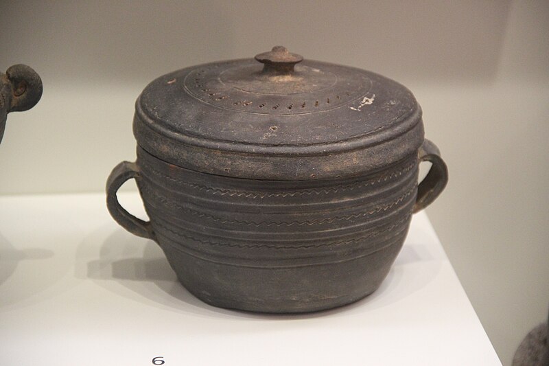 File:Gaya Confederacy Pottery (17809722708).jpg