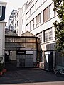 Rue de Vieux-Grenadier 10, Genève. Musée d'art moderne et contemporain (MAMCO) et fonds d'art contemporain de la ville de Genève (FMAC). Passage par la cour intérieure.