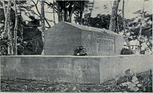 His tomb on Mount Vaea, c. 1909 Grave of Robert Louis Stevenson 1909.jpg