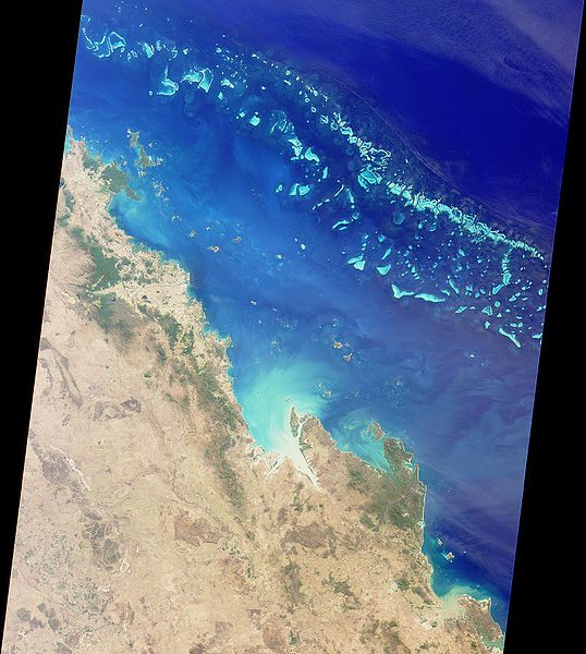 File:GreatBarrierReef-PIA03401.jpg