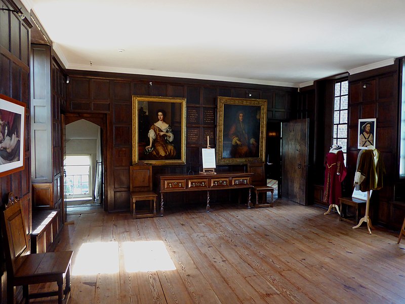 File:Great Chamber at Sutton House.JPG