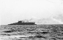 Le HMS Courageous en train de couler, le 17 septembre 1939.