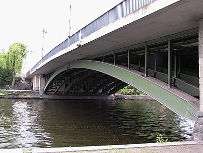 So kommt man zu der Hansabrücke mit den Öffentlichen - Mehr zum Ort Hier