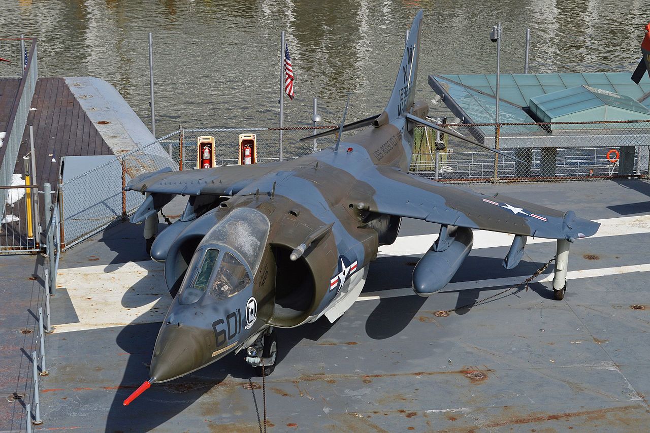 File:Hawker Siddeley AV-8C Harrier '159232 - NM-601' (30657577806).jpg -  Wikimedia Commons