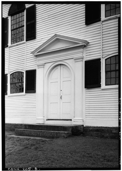 File:Historic American Buildings Survey (Fed.) Stanley P. Mixon, Photographer May 3, 1940 (B) EXT. DETAIL OF DOORWAY FROM SOUTHWEST - Trinity Episcopal Church, Brooklyn, Windham HABS CONN,8-BROOK,5-2.tif