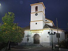 Iglesia parroquial de Nuestra Señora del Rosario de Chimeneas.jpg