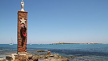 Memorial at Capo Passero, Sicily, for the sinking of the wooden ship F174 at Christmas 1996, resulting in over 280 lost lives Isola di Capo Passero, Portopalo di Capo Passero SR, Sicily, Italy - panoramio (2).jpg