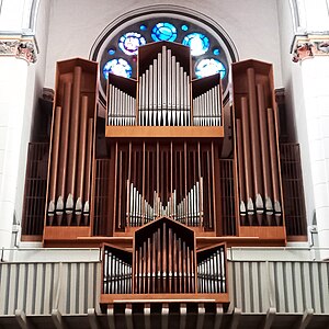 Köln-Deutz, Neu St. Heribert (Seifert-Orgel) (1).jpg