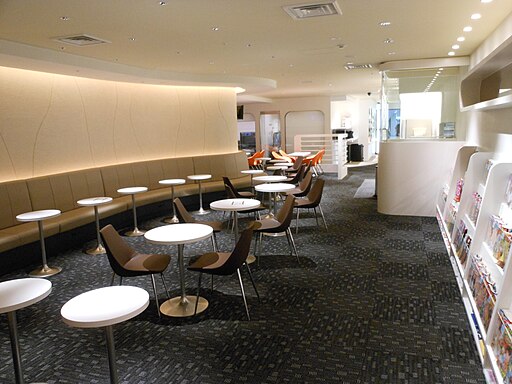 KIX AIRPORT LOUNGE2