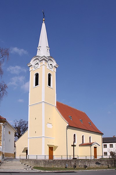 File:Kaisersdorf - Pfarrkirche hl. Nikolaus (01).jpg