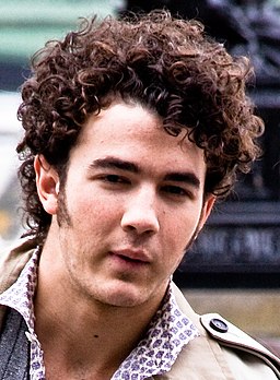 Kevin Jonas cropped