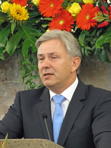 File:Klaus-wowereit-paulskirche-2012-ffm-358.jpg