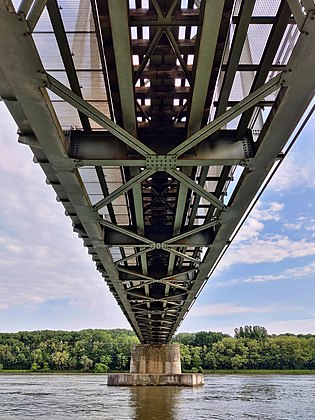 Kremser Eisenbahnbrücke von Simon Legner
