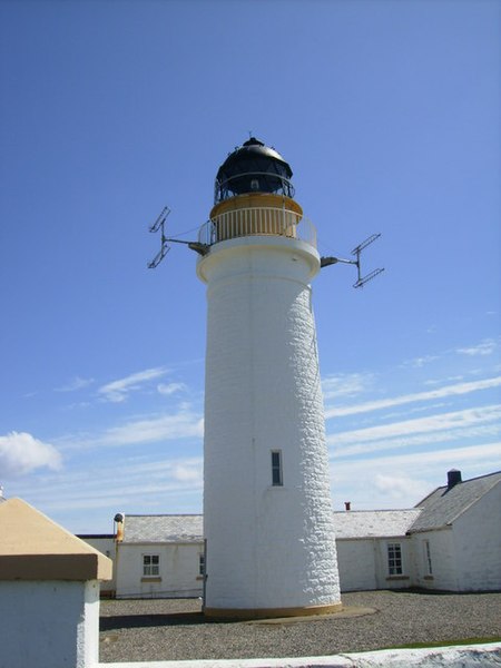 File:Langness Lighthouse - geograph.org.uk - 490648.jpg