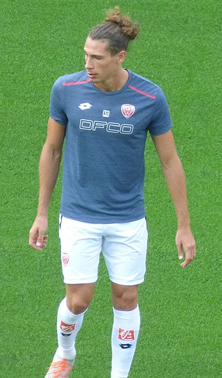 <span class="mw-page-title-main">Bogdan Racovițan</span> Romanian footballer (born 2000)