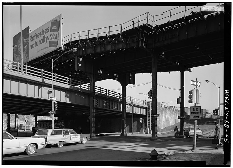 File:Looking northeast at Third Avenue Elevated over Cross Bronx Expressway.jpg