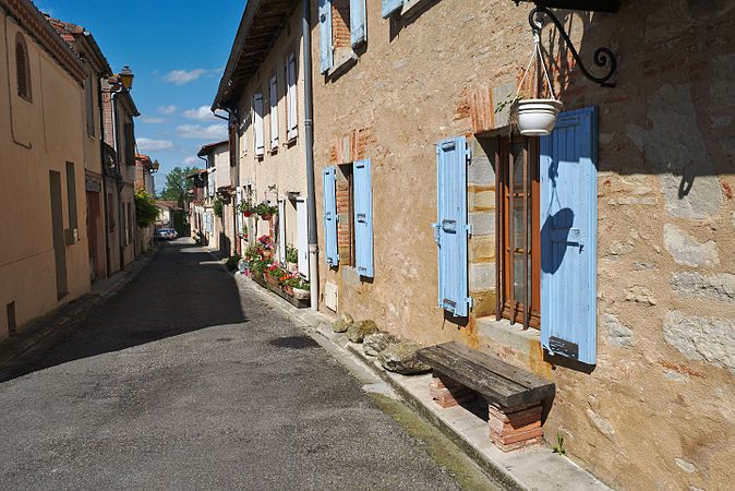 Français : Rue Androne, Loubens-Lauragais