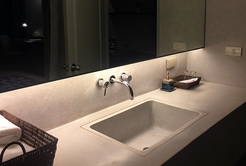 File:Luxury sink.jpg