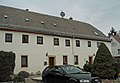 Wohnstallhaus und Einfriedung