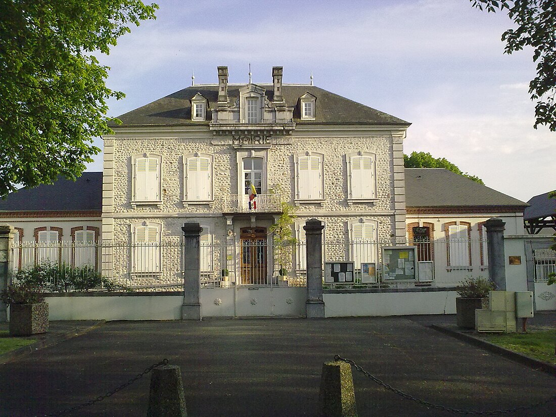 File:Mairie de Laloubère.jpg