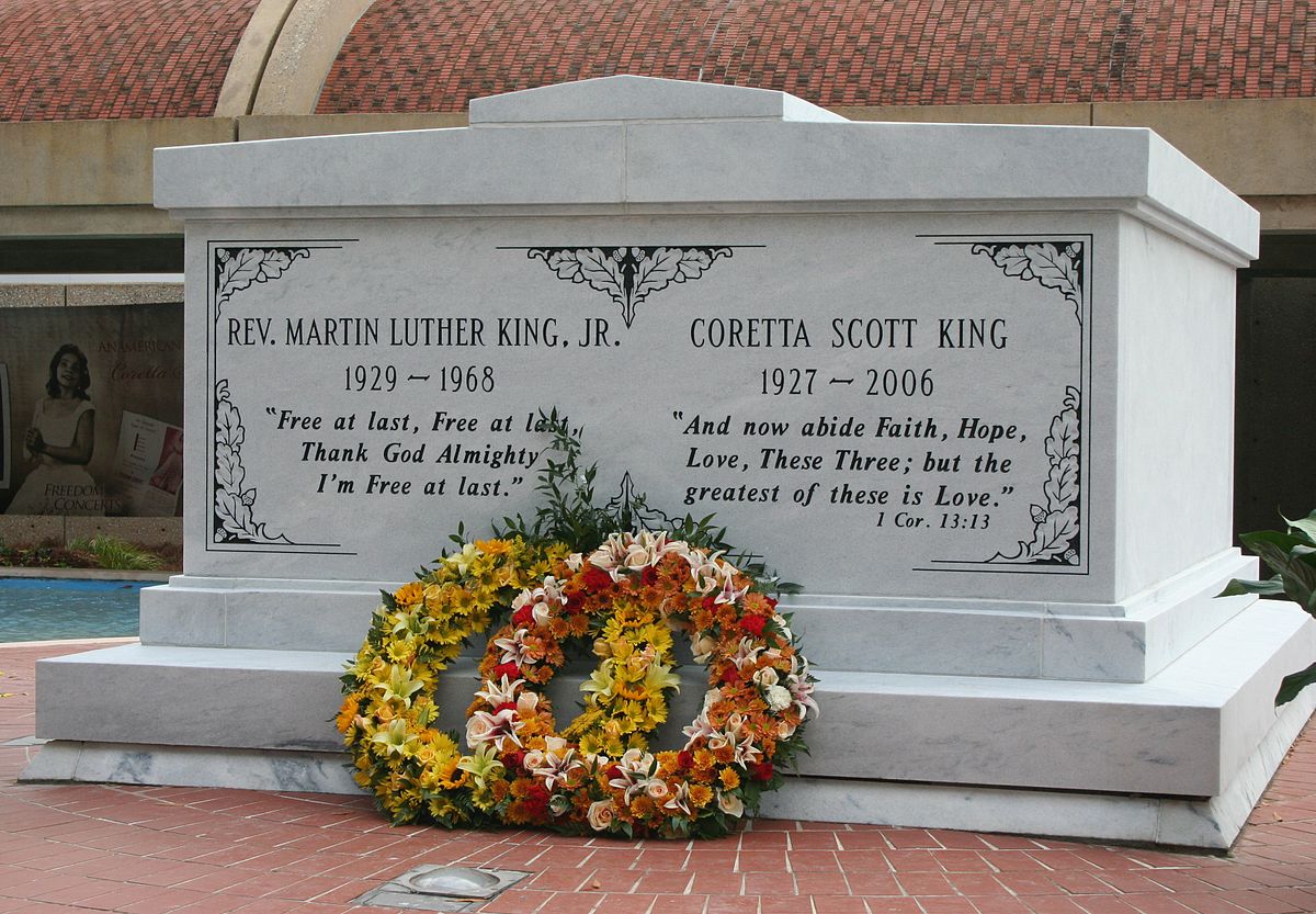 File:Martin Luther King, Jr. National Historic Site 2006 King Crypt.jpg -  Wikimedia Commons