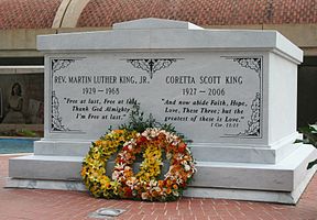 Martin Luther King, Jr. National Historic Site 2006 King Crypt.jpg