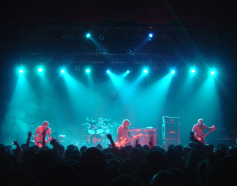 File:Mastodon live 2007 (edit).jpg