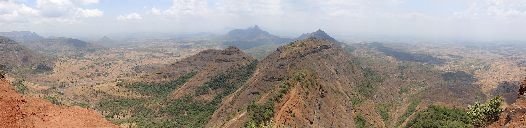 Western Ghats near Matheran, Maharashtra (May 28, Dry season)