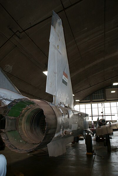 File:Mikoyan-Gurevich MiG-25RB Foxbat RRear Restoration NMUSAF 25Sep09 (14600392155).jpg