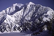 De Mount Logan, mat iwwer 5.900 m den héchste Bierg a Kanada
