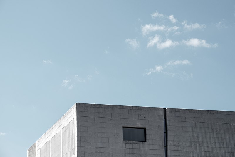 File:MuseumsQuartier, Wien, Austria (Unsplash).jpg