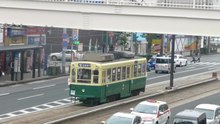 Datei: Nagasaki Electric Tramway Straßenbahn - 2016 1 3.webm