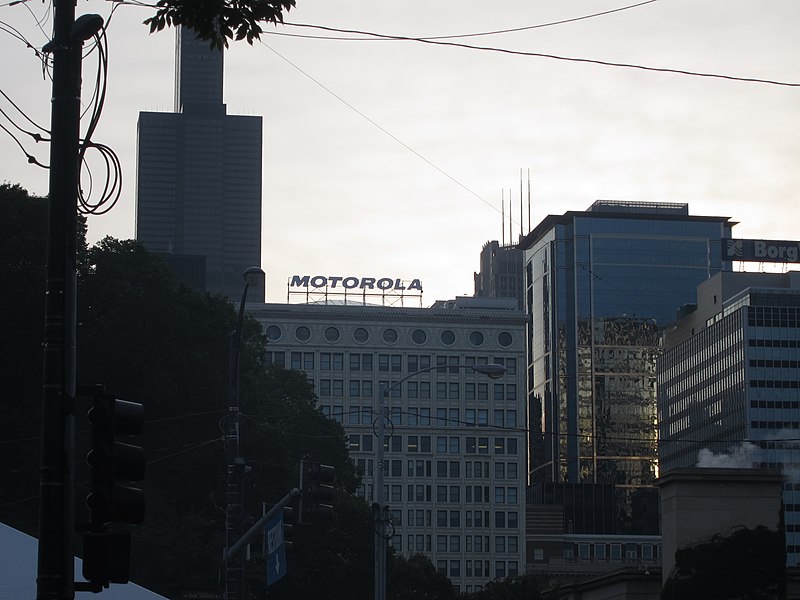 File:New Motorola Sign (7738349922).jpg