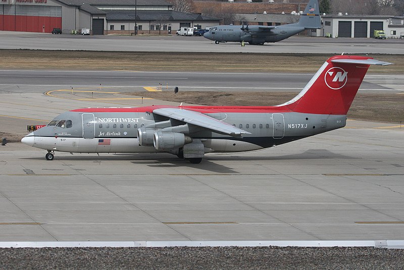 File:Northwest Airlines Avro RJ85.jpg