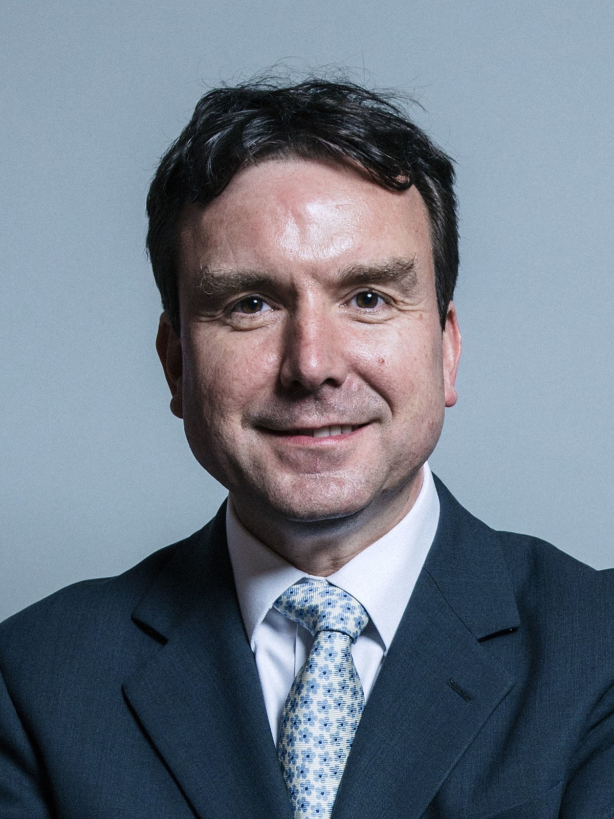 Adviser to The British minister resigned after accusations of sexual harassment 1200px-Official_portrait_of_Andrew_Griffiths_crop_2