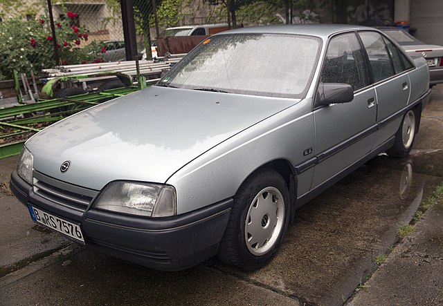 1986–1990 Opel Omega sedan
