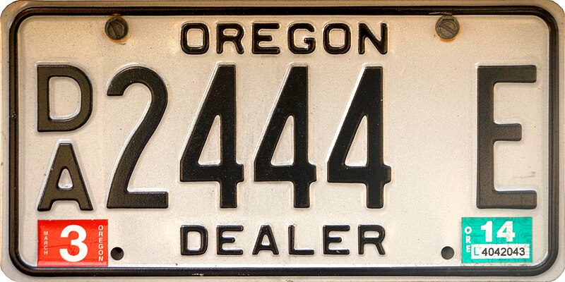 File:Oregon 2014 Dealer License Plate - Silver with DA Prefix.jpg