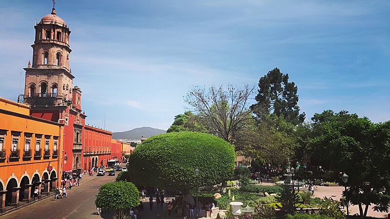 File:Panorámica Jardín Zenea.jpg